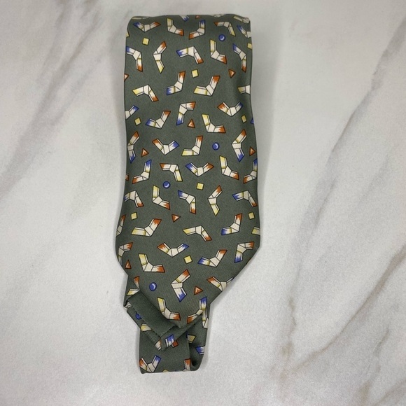 Hermes Paris 100% silk necktie - Picture 1 of 3